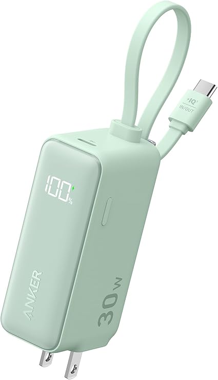 Anker Power Bank (30W, Fusion, Built-In USB-C ケーブル) (5000mAh 22.5W出力モバイルバッテリー搭載 30W出力充電器) / LEDディスプレイ搭載/USB-Cケーブル一体型/コンセント一体型/折りたたみ式プラグ 1台3役 / iPhone 16 / 15 Android iPad その他各種機器対応 (グリーン)