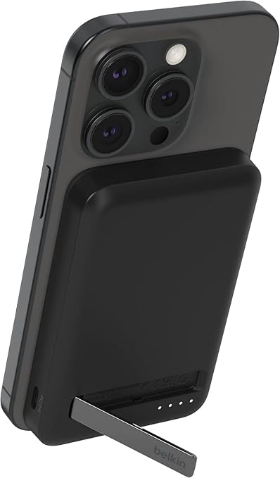 Belkin [Apple公認] Qi2対応 ワイヤレスモバイルバッテリー 5000mAh iPhone 16/15/14/13/12/Qi2対応Android ワイヤレス出力(7.5W) USB-Cポート入出力 パススルー充電対応 PSE技術基準適合 機内持ち込み可能 充電用ケーブル同梱(USB-C to C 1m) メーカー保証2年 キックスタンド付き ブラック BPD006btBK